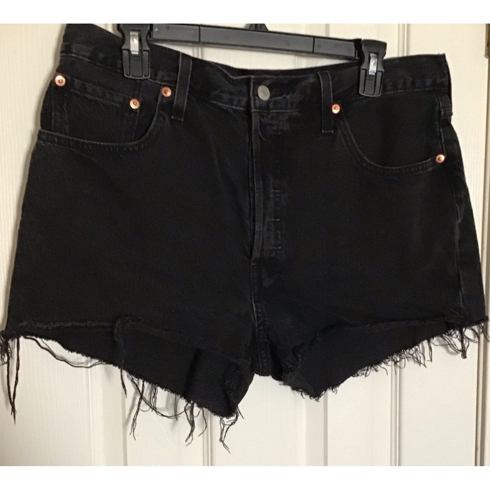 Levi Strauss Shorts Womens W33 501 Button Fly Black Raw Hem High Rise